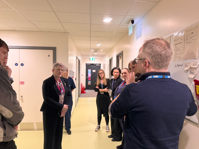 Minister for Health visits the Royal Berkshire Hospital